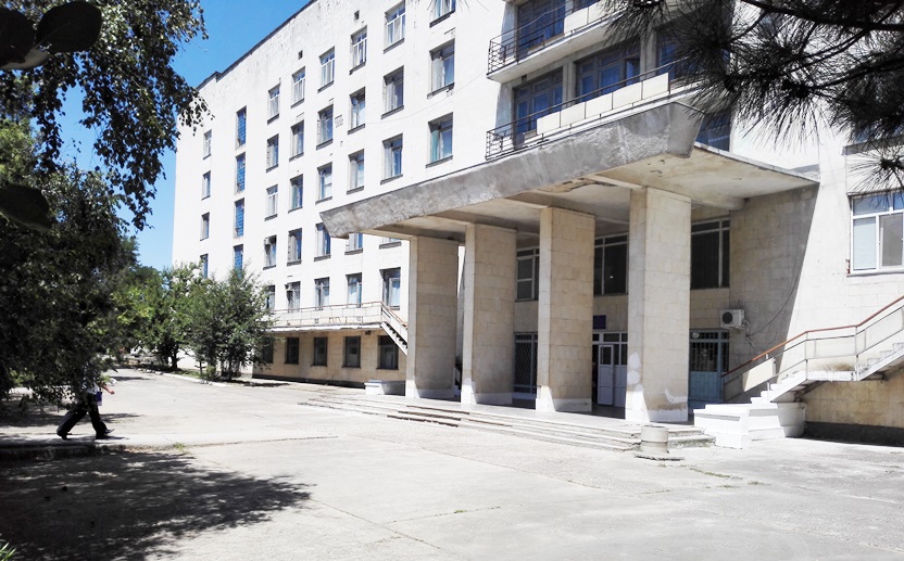 Центральная районная больница — логотип