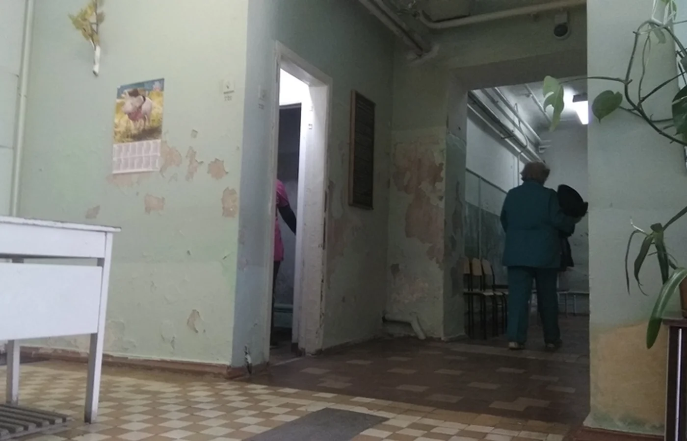 "Это дно!": опубликованы шокирующие фото севастопольской больницы