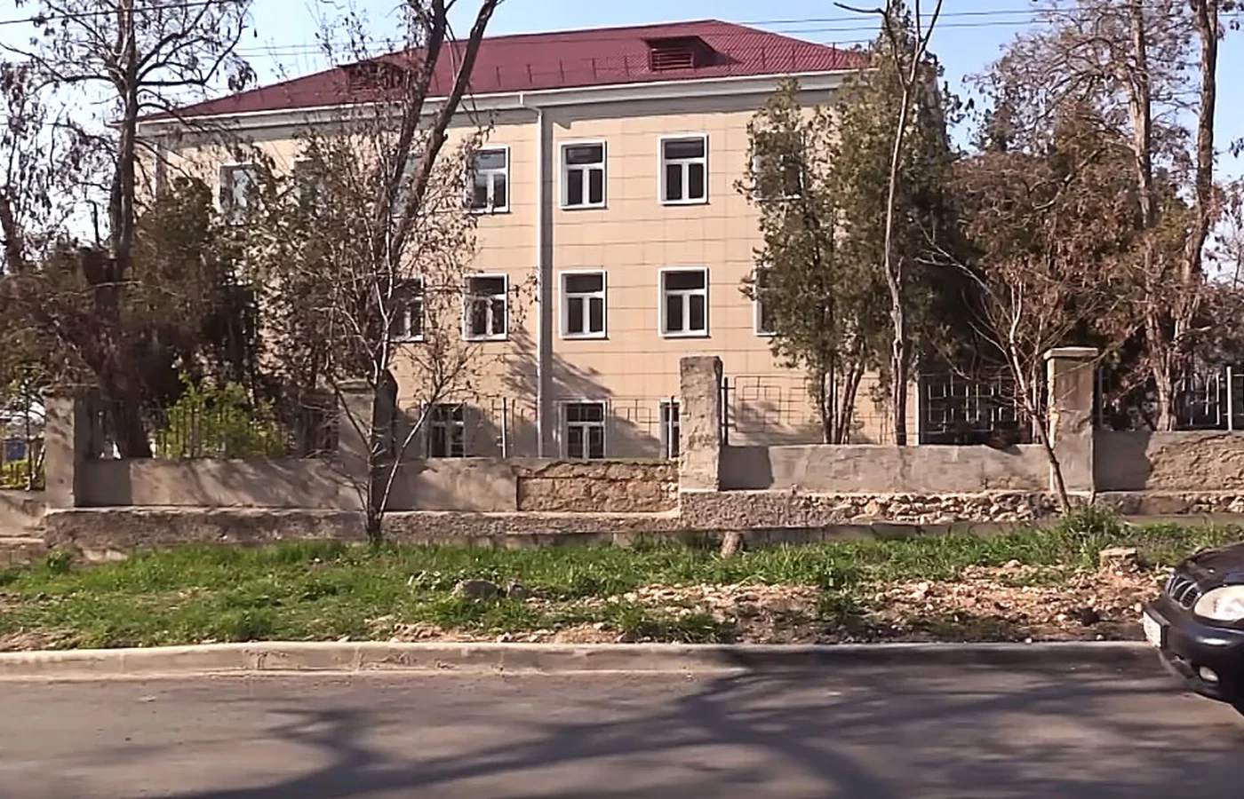 Что происходит в закрытой на карантин севастопольской больнице?