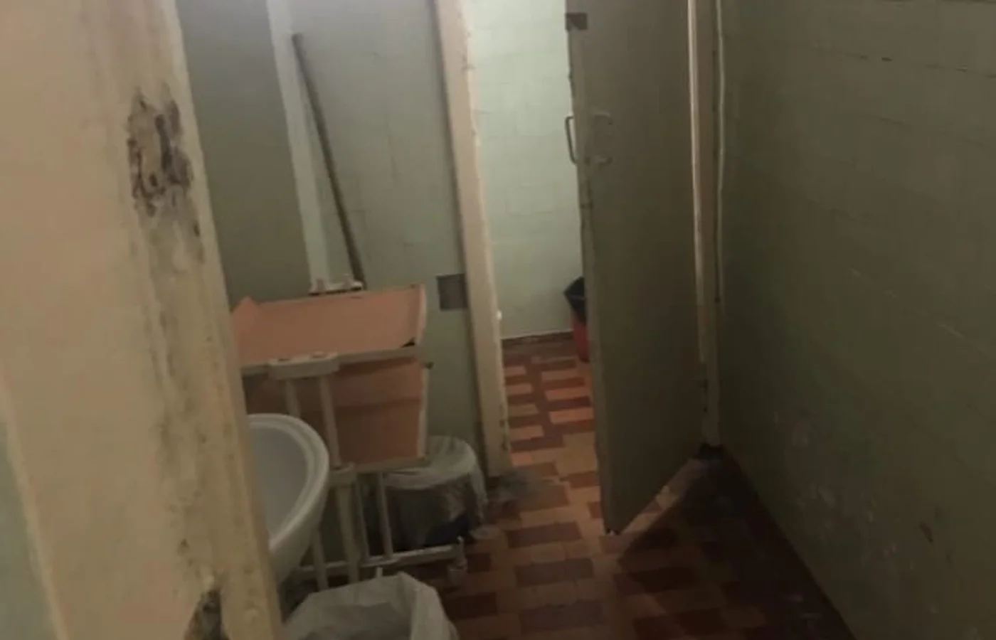 В стиле хоррор: севастопольскую Городскую больницу № 1 им. Н.И. Пирогова сравнили с адом