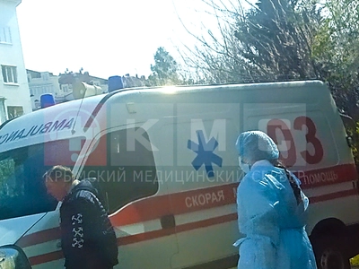 Как медики Севастополя посещают подозрительных по коронавирусу пациентов (ФОТО)