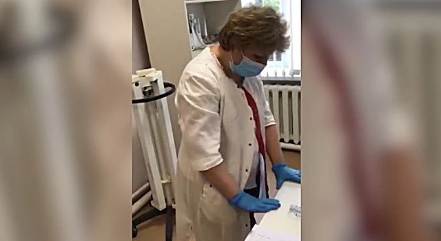 В Калужской области медсестра ввела пациенту воду вместо вакцины от коронавируса