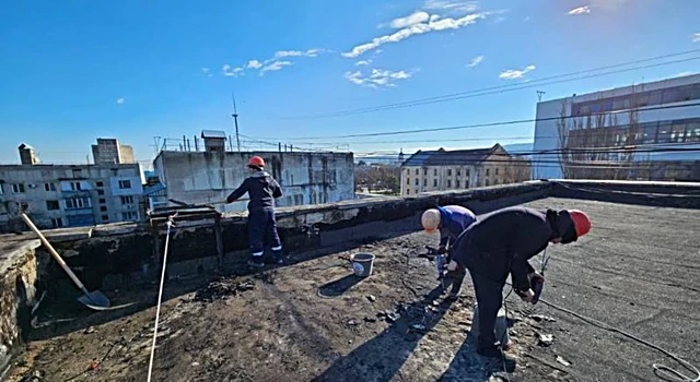 В Феодосии продолжается первый этап капитального ремонта городской поликлиники