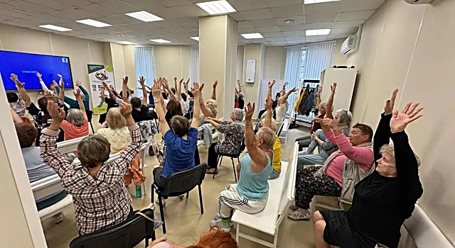 Бесплатные занятия в школе здоровья «Здоровый век» посещают все больше севастопольцев
