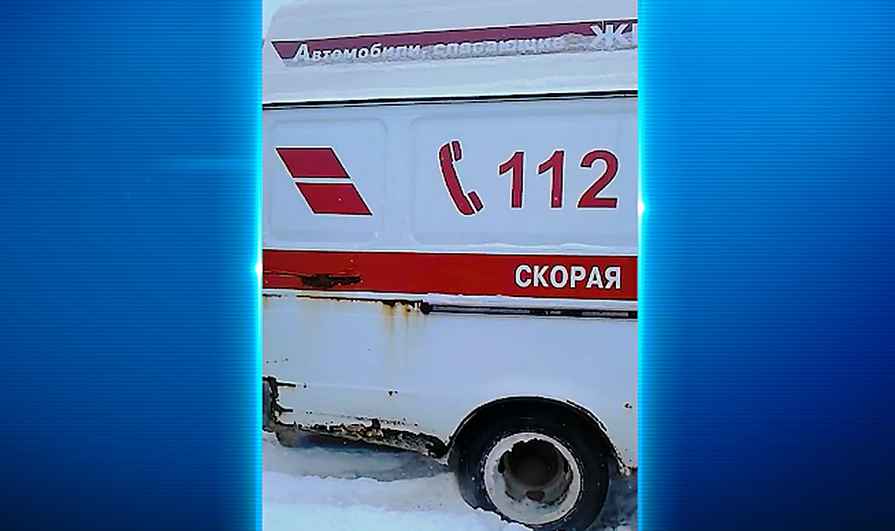 В Городце ржавая карета скорой помощи застряла в снегу
