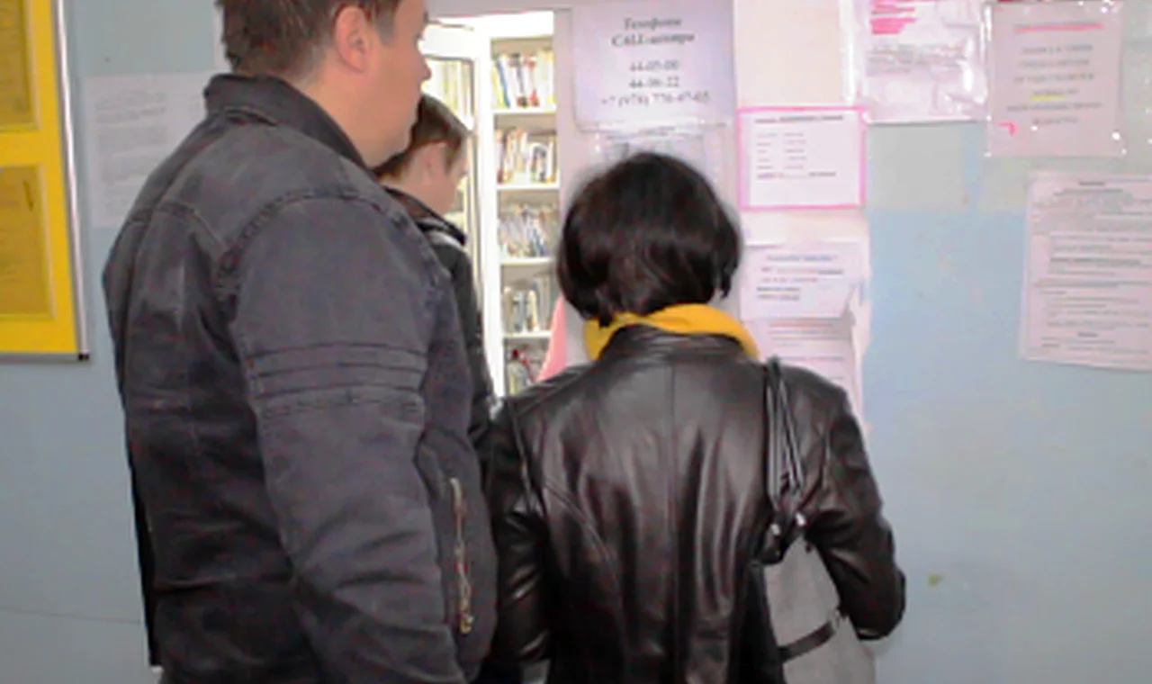 Главный врач  севастопольской Городской больницы №2 хочет заставить проходить детей медицинскую комиссию платно?