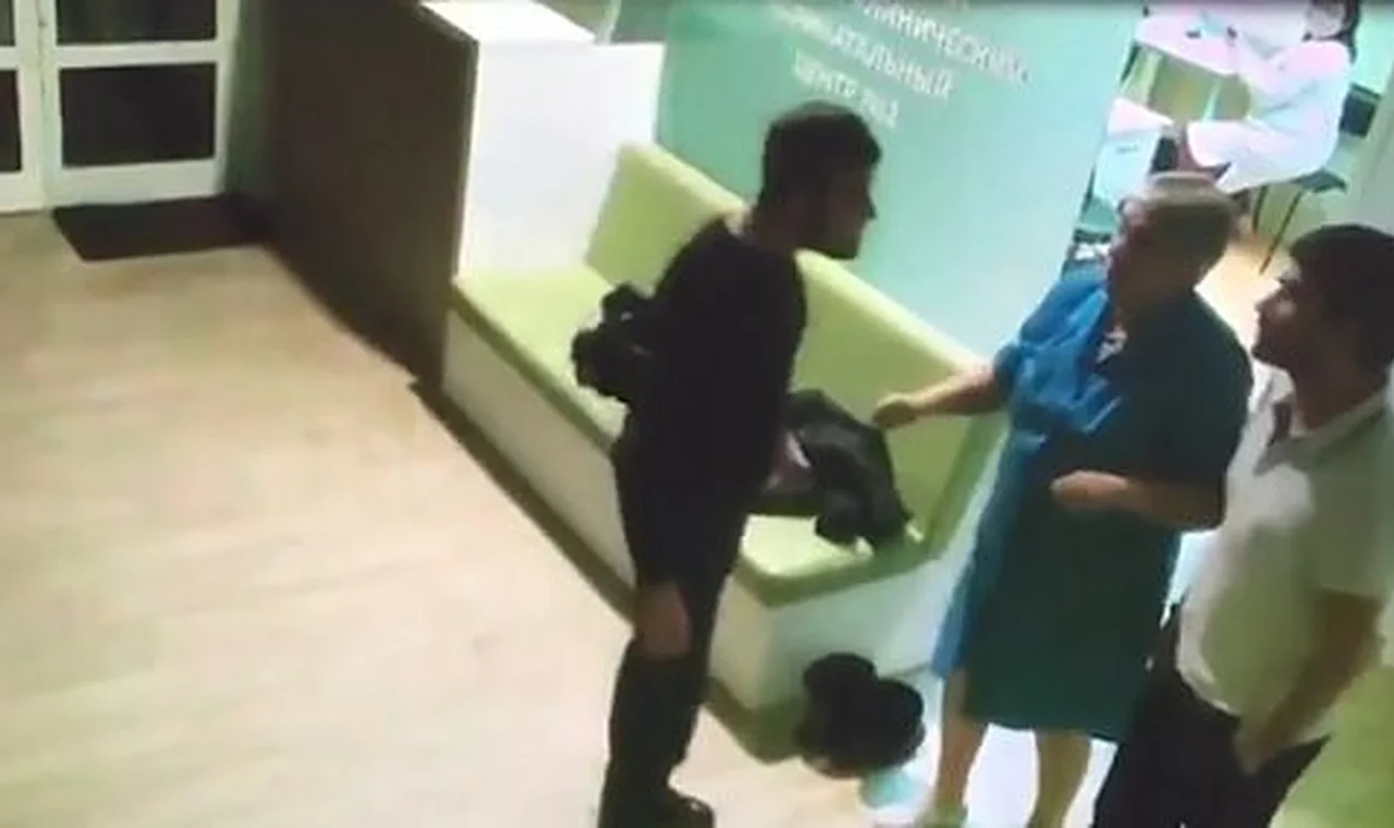 Молодой азербайджанец избил гинеколога и медсестру в перинатальном центре Волгограда