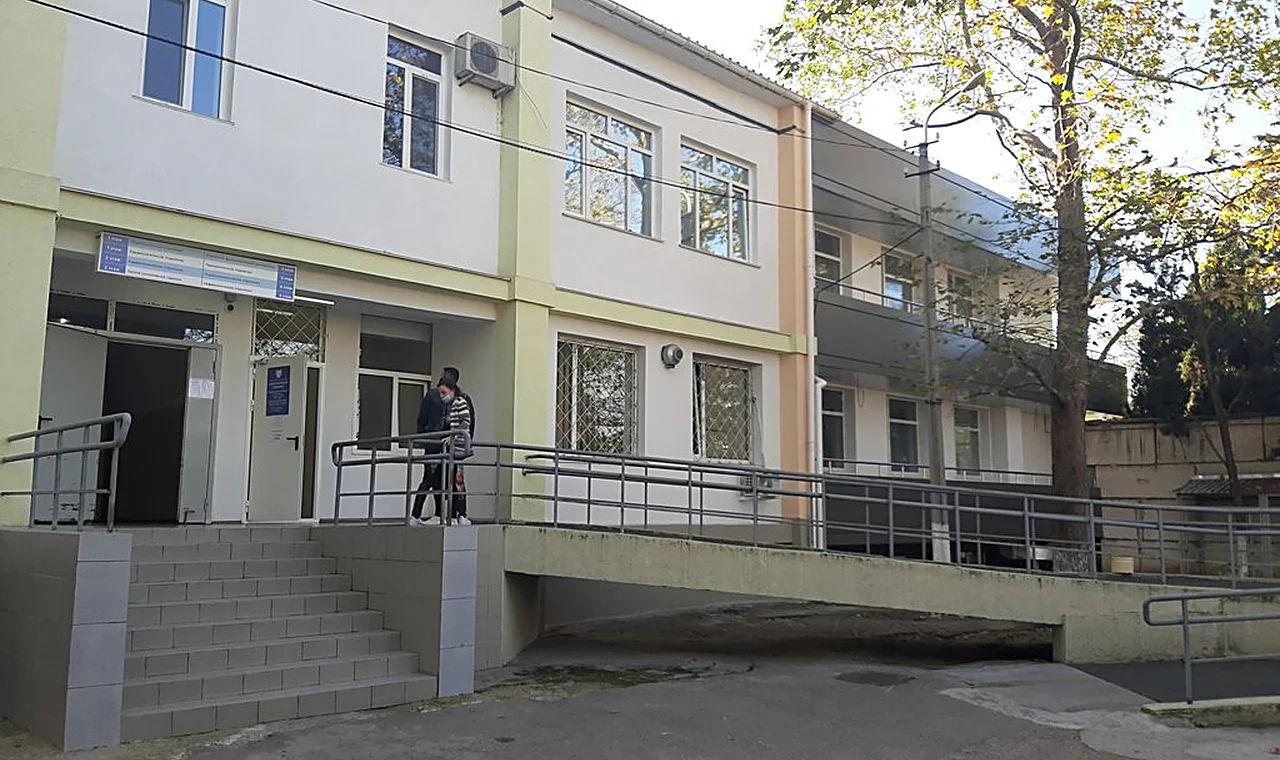 В севастопольской горбольнице № 1 в отделении терапии развернут две сотни ковидных коек