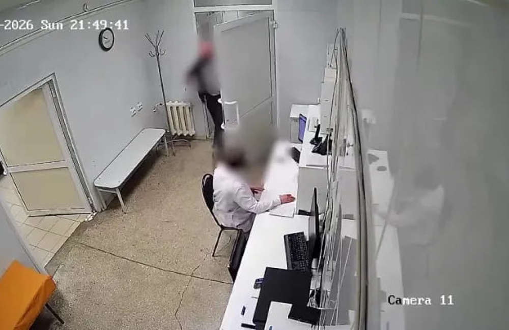 Муж пациентки избил медсестру в больнице Орска