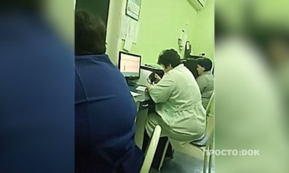 Медики приемного покоя упрекнули мужчину в том, что он привез пациента в больницу