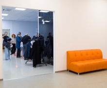 Клиника "МиР"- вид на ресепшен с правого крыла