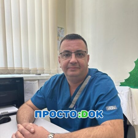 На фото Ломакин Ярослав Викторович