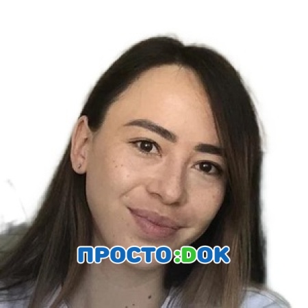 На фото Адилова Севиль Шевкетовна