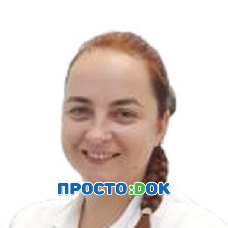На фото Бабенкова Галина Александровна
