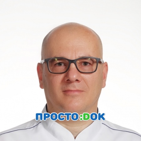На фото Иноятов Сергей Михайлович