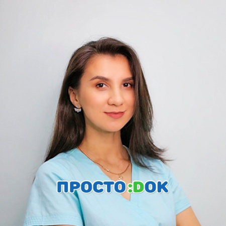 На фото Эреджепова Эльзара Мустафаевна