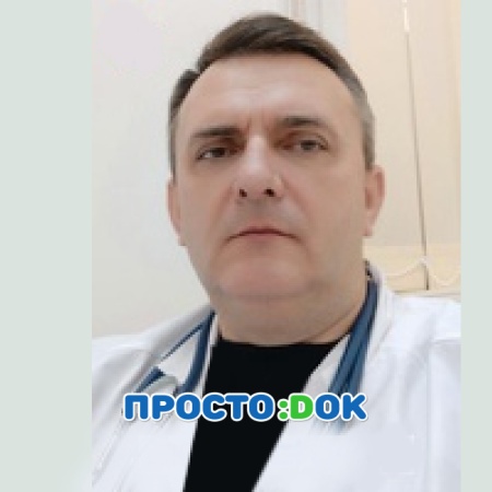 На фото Оленченко Анатолий Анатольевич