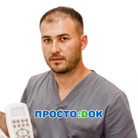 На фото Аметов Ислям Айдерович
