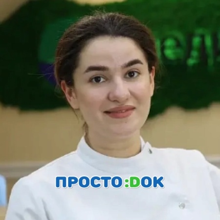 На фото Небиева Айше Энверовна