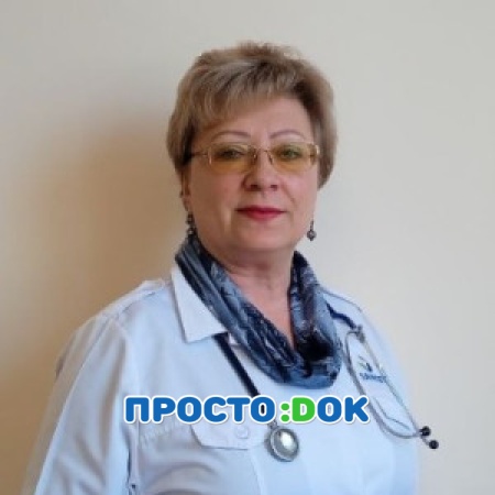 На фото Рослякова Елена Николаевна