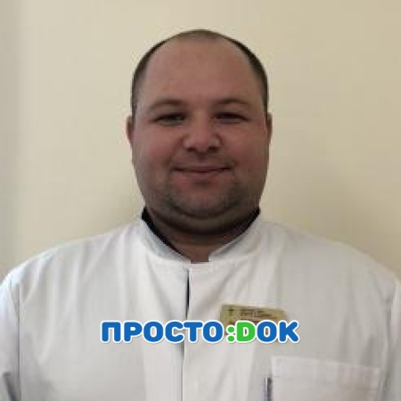 На фото Юзбашев Эльдар Ремзиевич