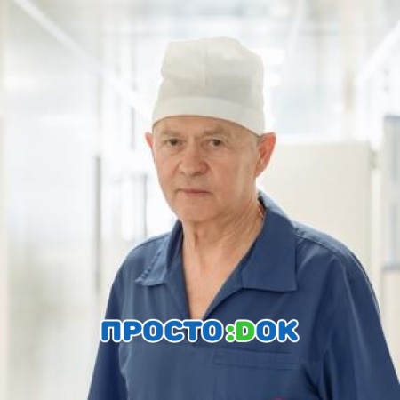 На фото Безруков Олег Филиппович