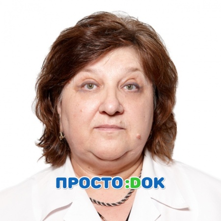 На фото Пахомова Лина Николаевна
