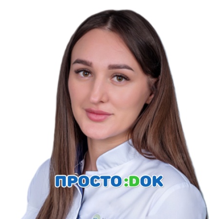 На фото Жук Алёна Ивановна