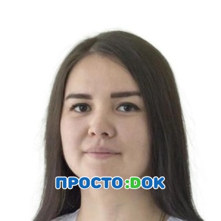 На фото Эмирова Эльвира Исаевна