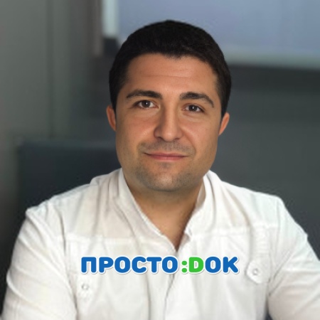 На фото Аблаев Эльдар Эдемович