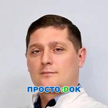 На фото Лятифов Расим Ислямович