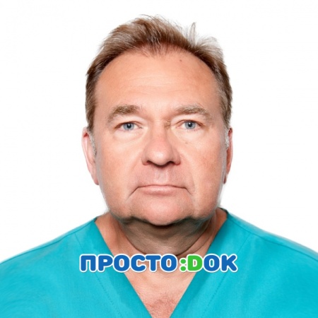 На фото Шканаев Александр Евгеньевич