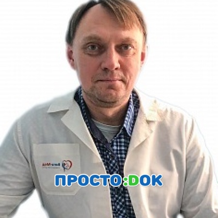 На фото Вартанов Сергей Владимирович