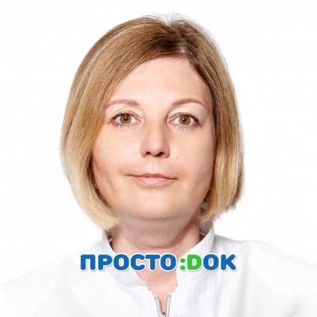 На фото Лаврова Лариса Валериевна