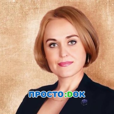 На фото Короткова Лариса Сергеевна