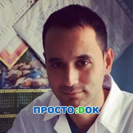 На фото Сеттаров Эрнест Мустафаевич