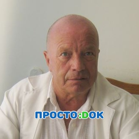 На фото Алтухов Евгений Васильевич