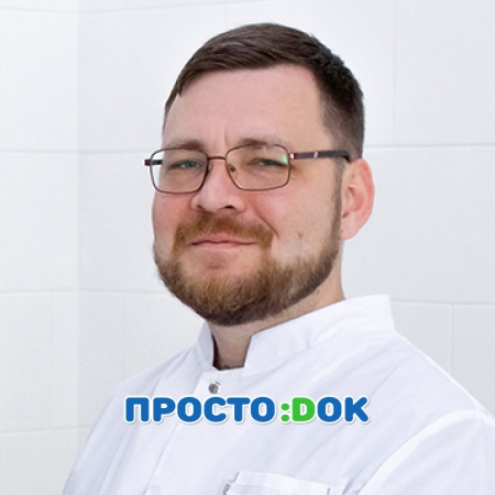 На фото Асанов Руслан Георгиевич