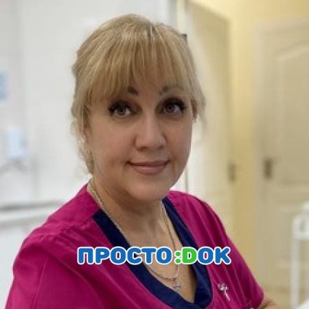 На фото Атласова Елена Витальевна