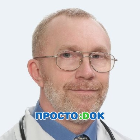 На фото Петров Олег Валентинович
