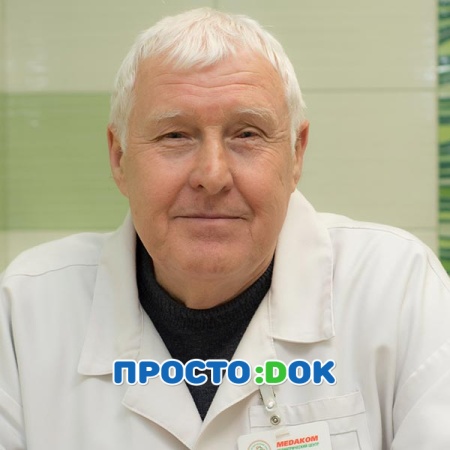 На фото Яньшин Николай Семенович