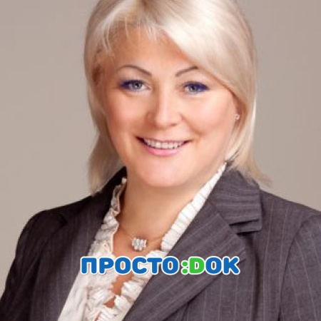 На фото Демьяненко Светлана Александровна