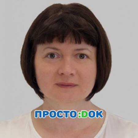 На фото Аметова Айше Мидатовна
