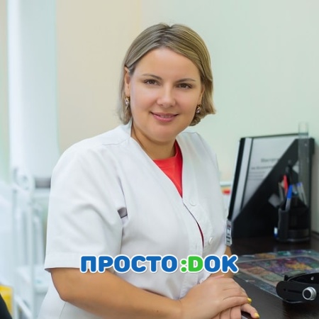 На фото Дикунова Ирина Владимировна