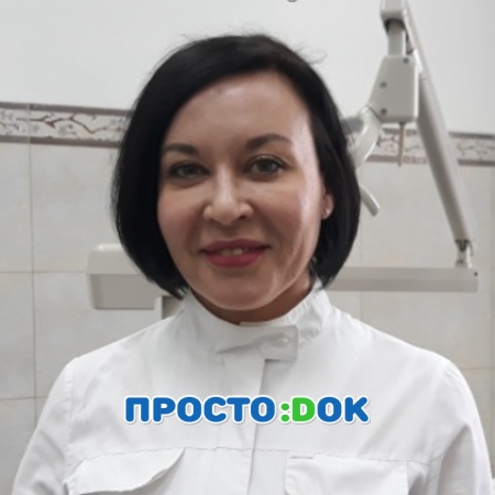 На фото Хитрова Лариса Александровна
