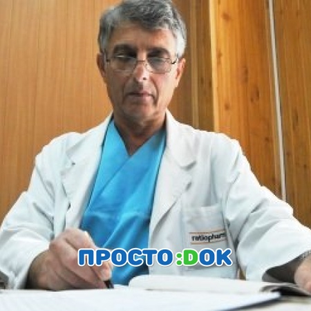 На фото Айзенберг Борис Львович