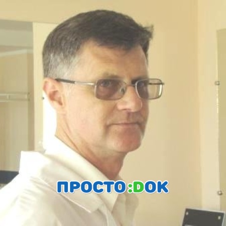 На фото Чумак Роман Дмитриевич
