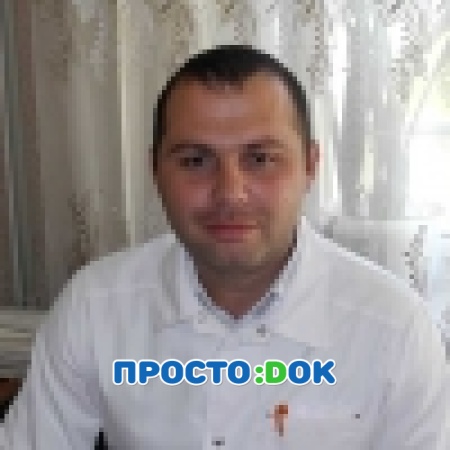 На фото Сенченко Василий Сергеевич