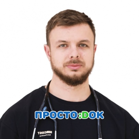 На фото Черный Максим Владимирович