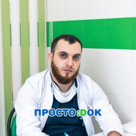 На фото Казиев Джамбулат Джамалудинович